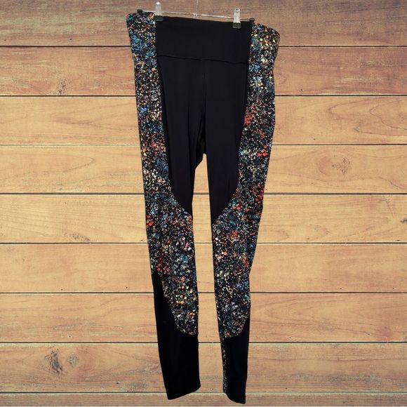 Lululemon Wake & Train 28” Leggings Black/Flowerescent Multi size 12 - Picture 3 of 8